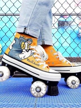 Tom & Jerry Yellow High-Top Roller skate Shoes